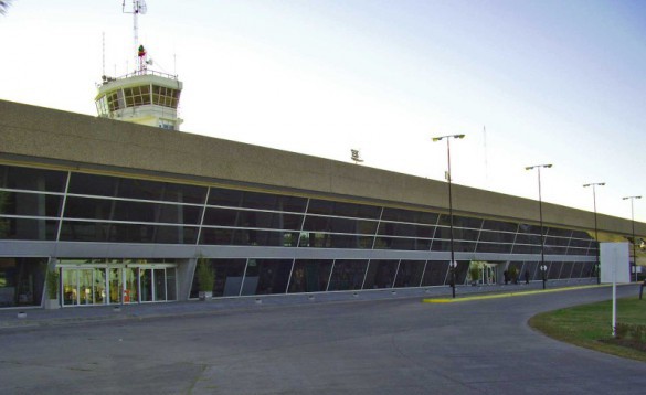 Empresario piden mayor conectividad en el Aeropuerto de Rosario.