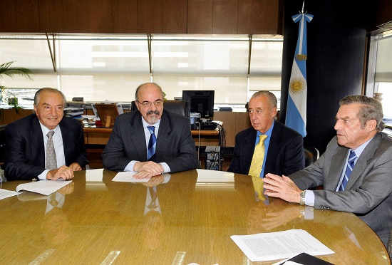 Empleados de Comercio. Firma de convenio. Aumento Salarial.