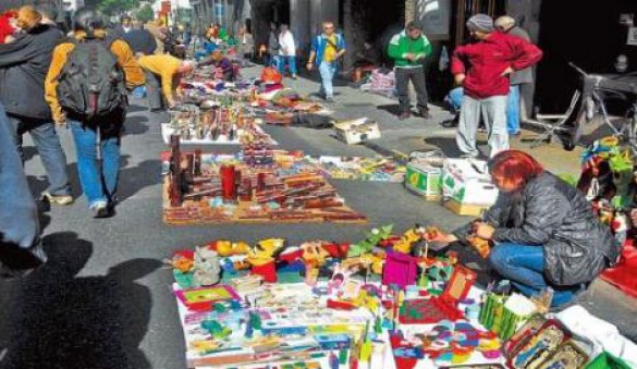 Venta callejera en Rosario.