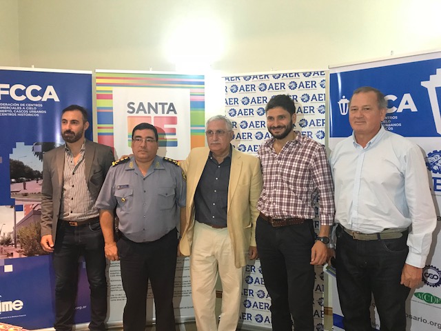 Centros Comerciales a Cielo Abierto con Pullaro