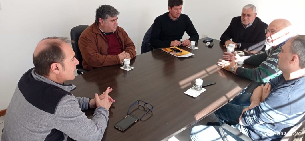 Reunión en Alvear sobre Proyecto Peatonal a Cielo Abierto y Parques Industriales