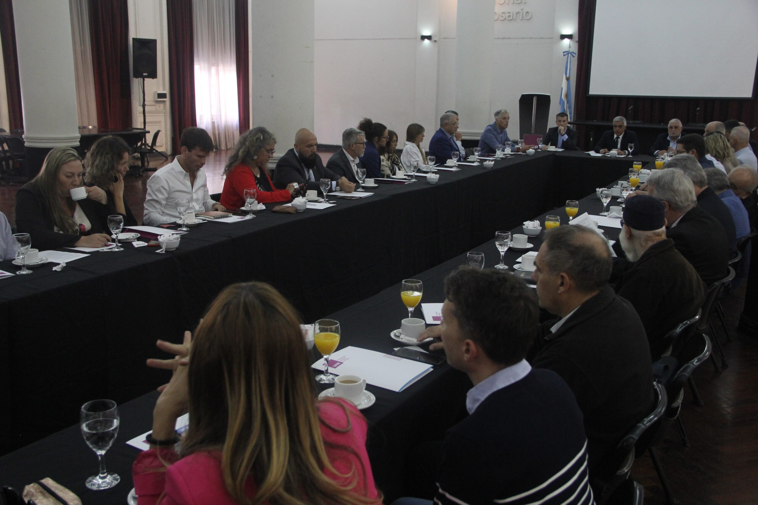 La AER participipó del Encuentro Multisectorial por la Paz organizado por la UNR